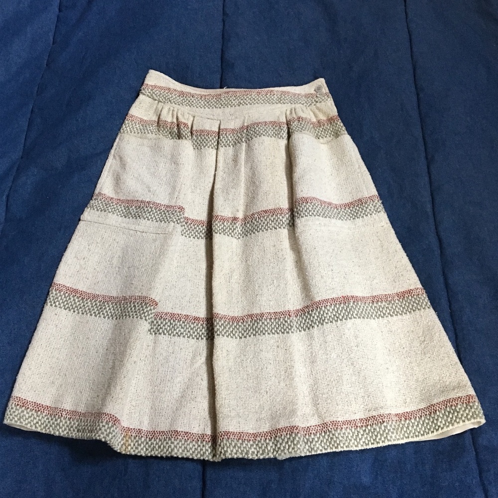 ✨HP✨Liz Claiborne petite skirt